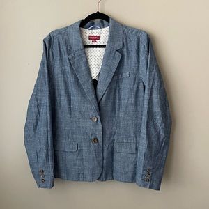 Women’s plus XXL blazer. Lightweight blue denim blazer with buttons. Work casual